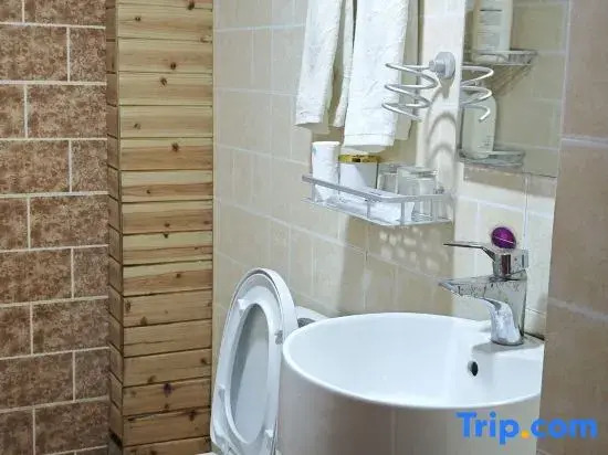 Двухместный номер Standard двуспальная кровать в Up In The Air Youth Hostel
