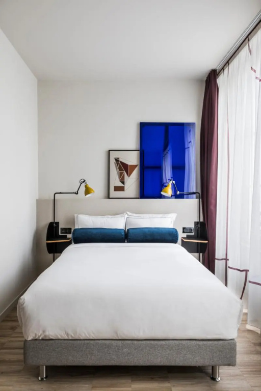 Cocoon Double room (full double bed)