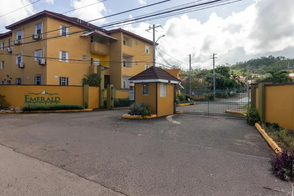 3rd Floor Condo Tower Isle 24hr Security