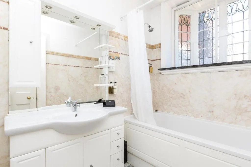 De Rougemont Manor Hotel & Suites - Chambres