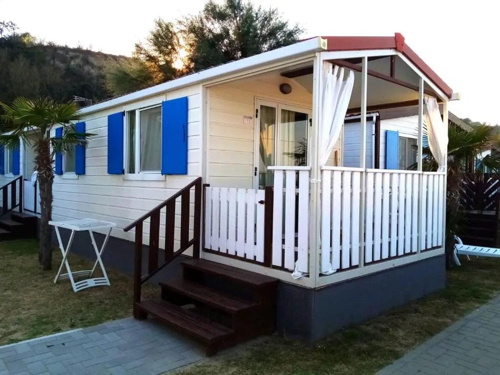 Bungalow with sea view