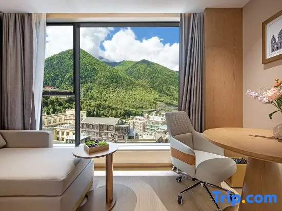 Vienna Hotel (Siguniangshan Scenic Area) in Ngawa