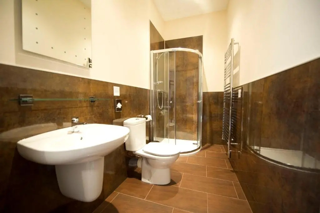 Deluxe Double room (full double bed)