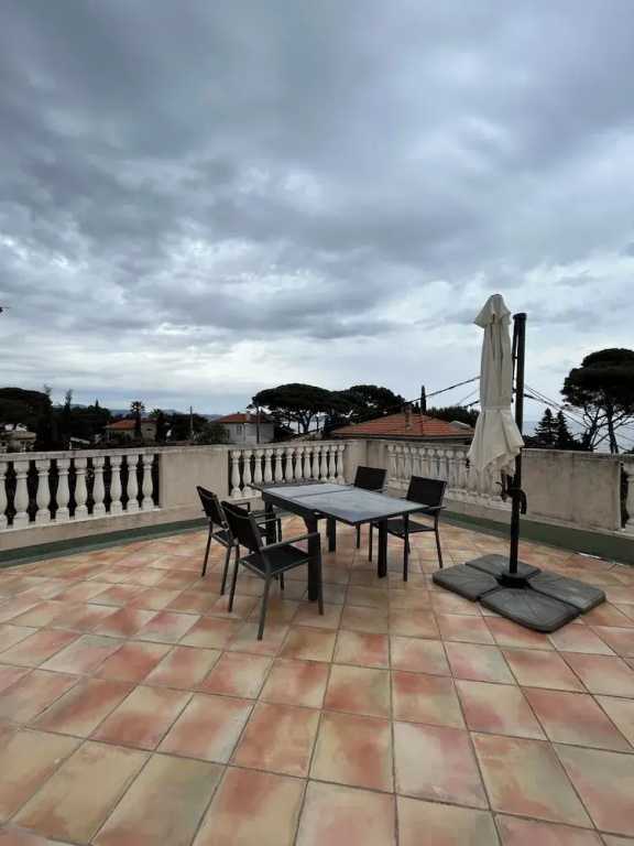 Standard Double room with sea view (full double bed)
