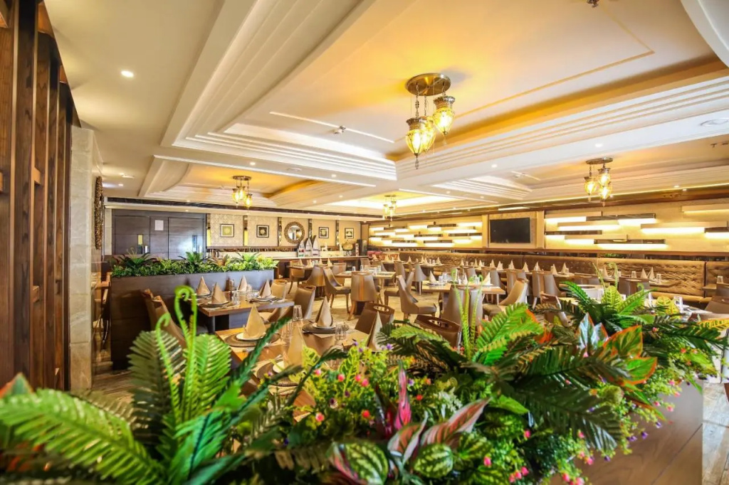 Lobby & Reception