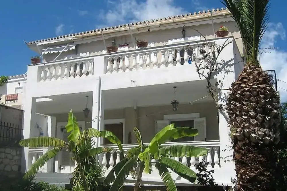 Levante Colours and Aromas of Spetses