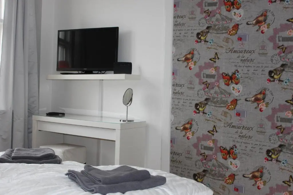 Deluxe Studio