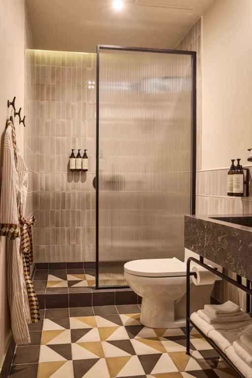 1 Bedroom Suite