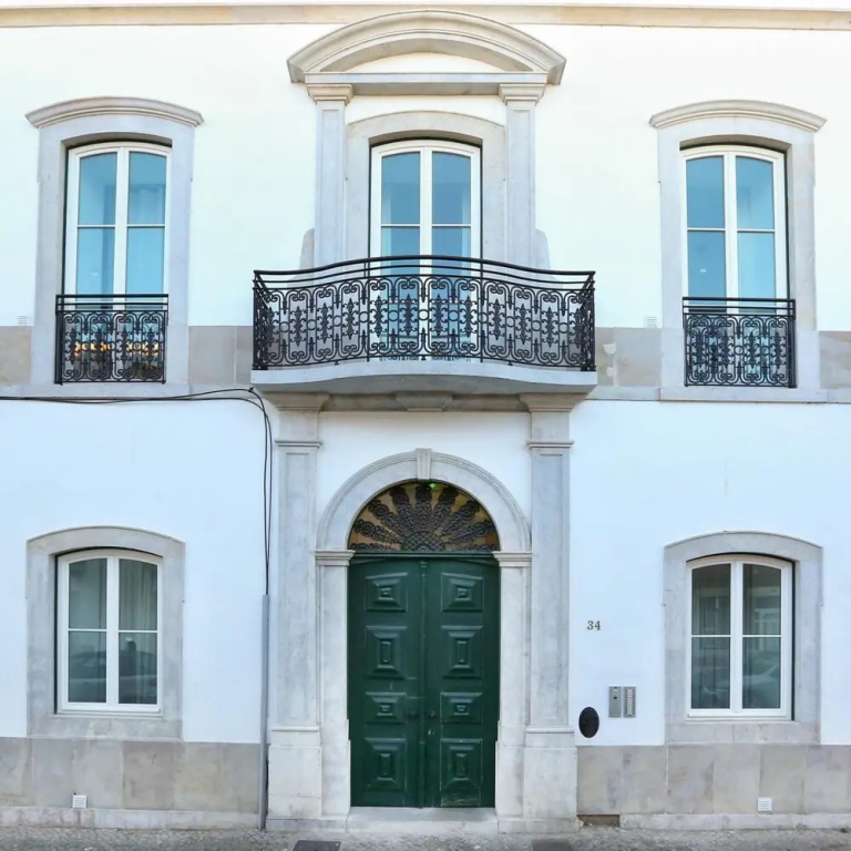 Ria Formosa Vista Duplex Charm in Downtown Faro
