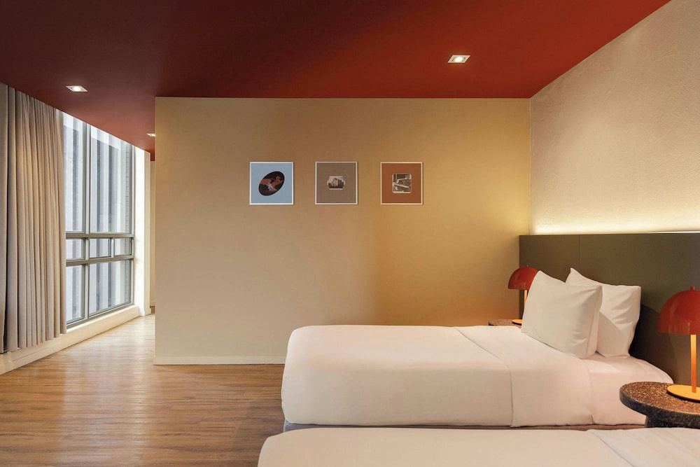 Deluxe Double room with balcony and with mountain view (twin beds)