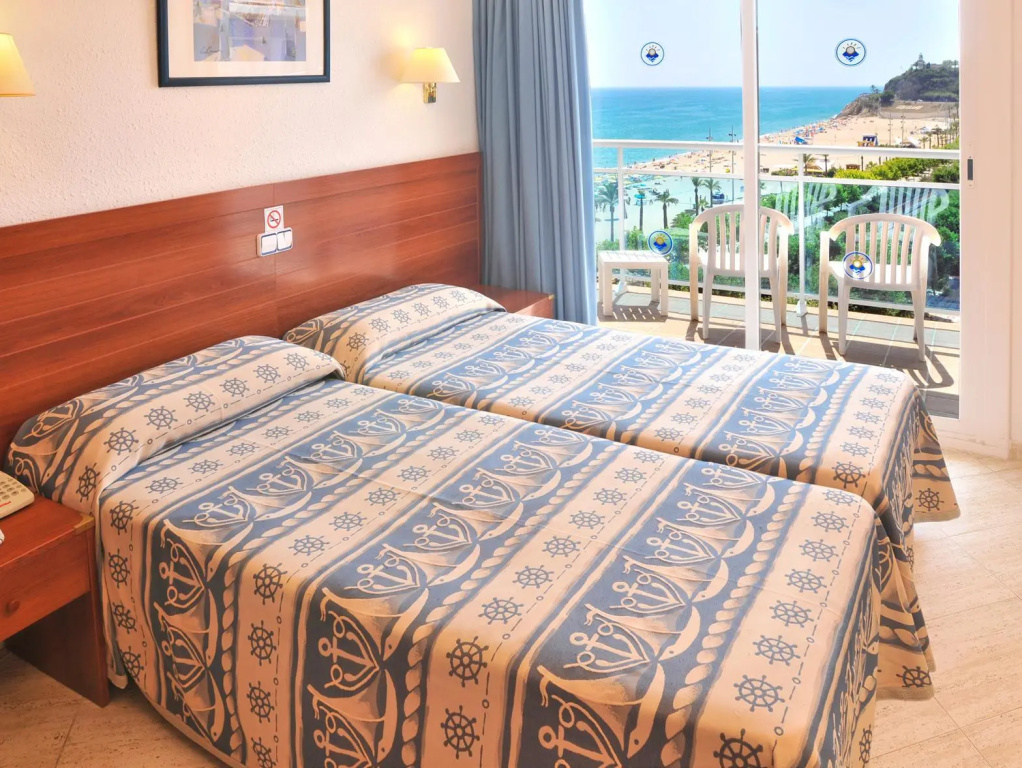 Hotel GHT Marítim - Chambres