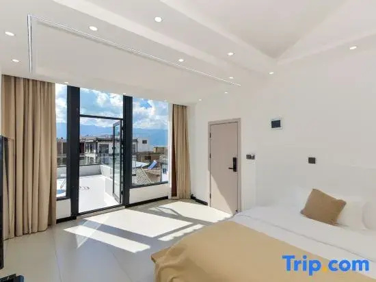 3 Bedrooms Deluxe Family Suite