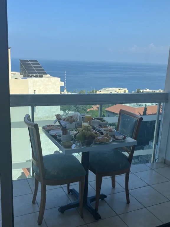 Double Suite with sea view (full double bed)