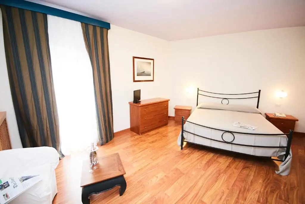 Hotel Enterprise - Chambres