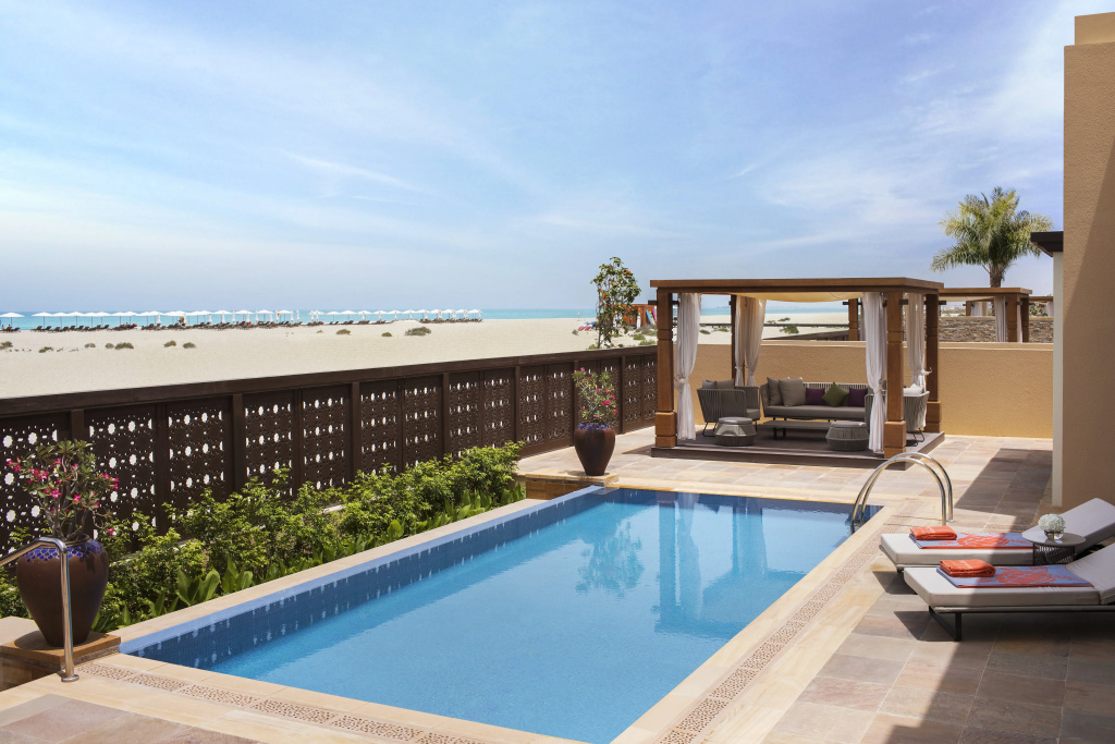 Saadiyat Rotana Resort and Villas - 3