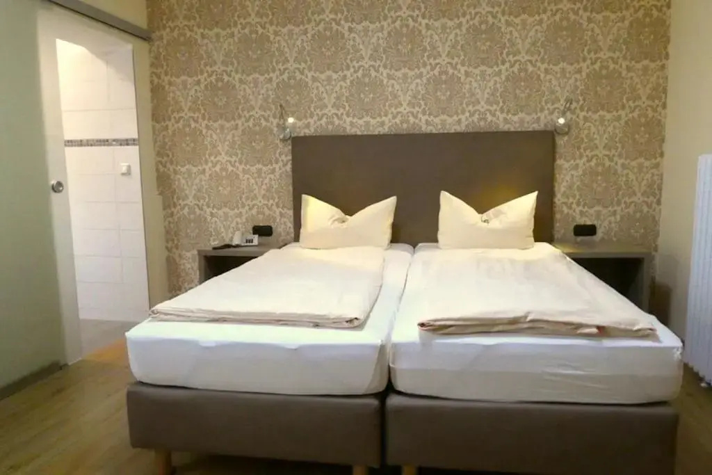 Standard Double room (full double bed)