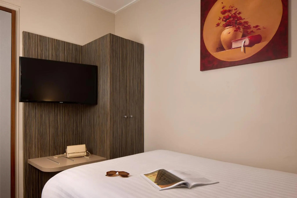 Отель Timhotel Odessa Montparnasse в Париже