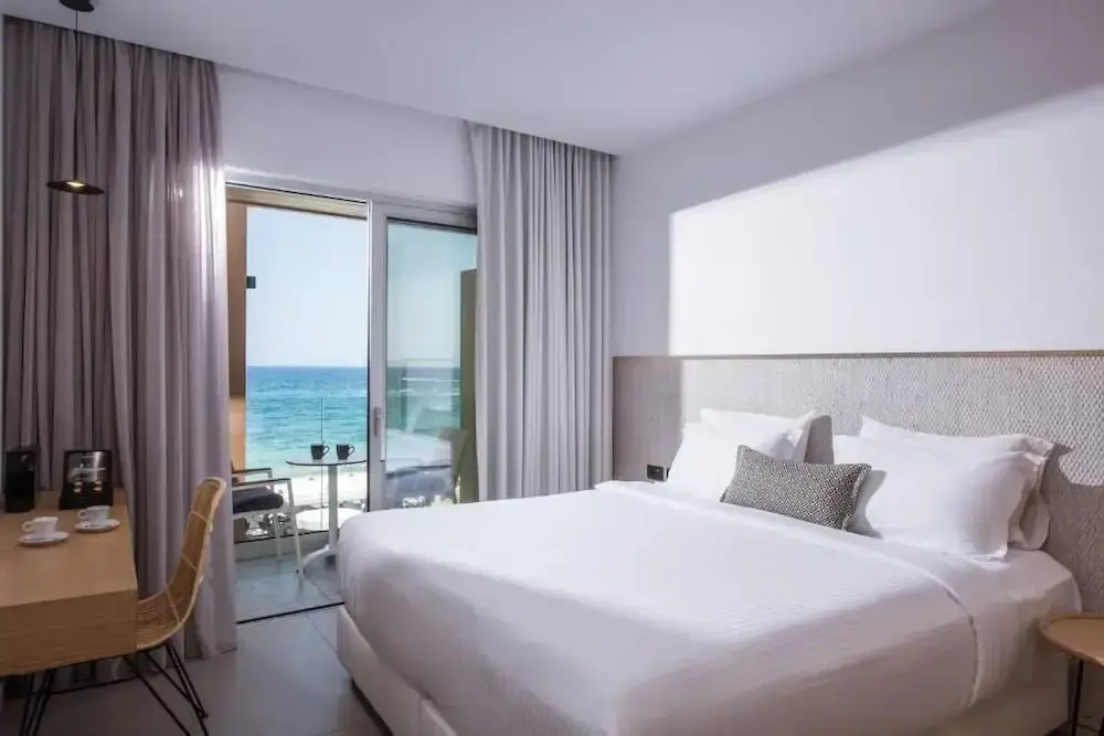Superior Double room with sea view (full double bed)