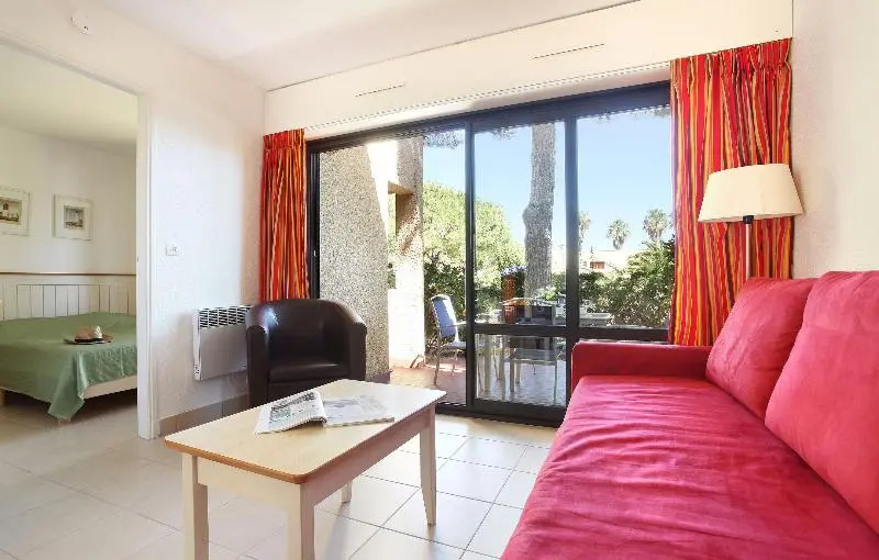 2 Bedrooms Apartment with balcony