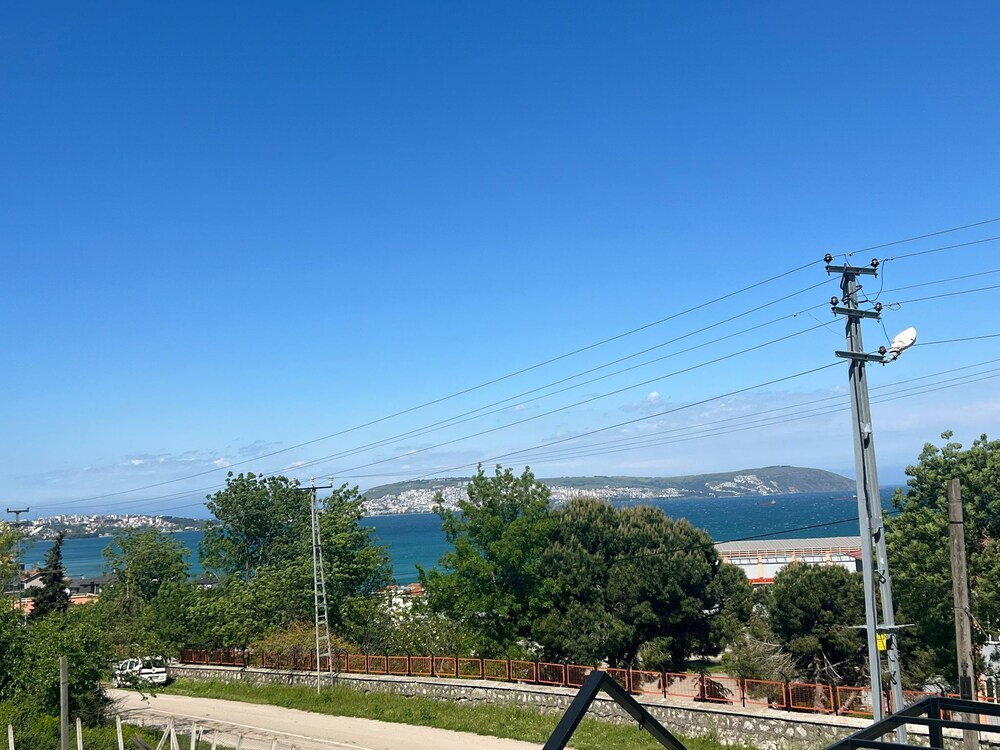 Mavikoy Apart