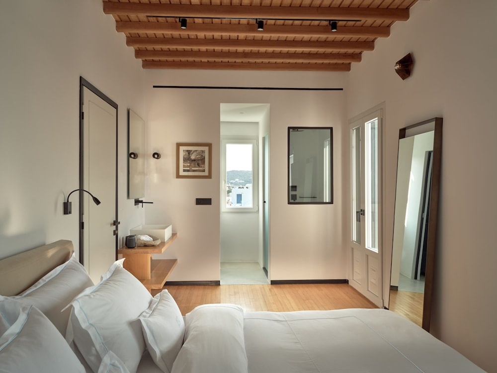 Nextdoor Jacuzzi Suite 2 Schlafzimmer mit Meerblick, Bild 2 von 3