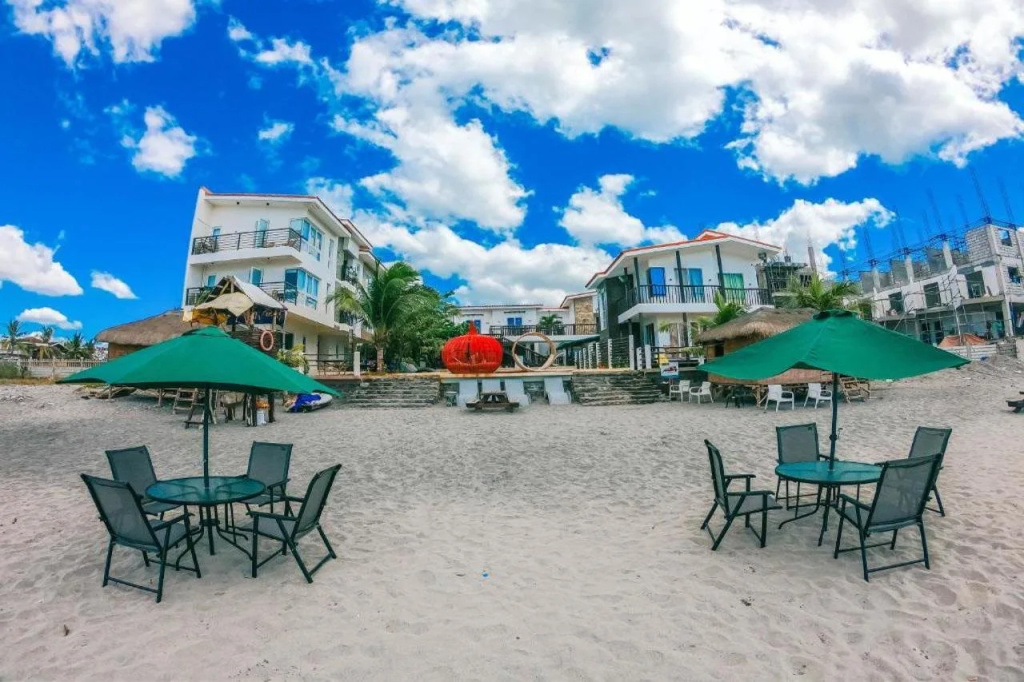 Beach & Waterfront
