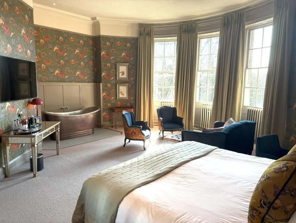 The Churchill Hotel image General
