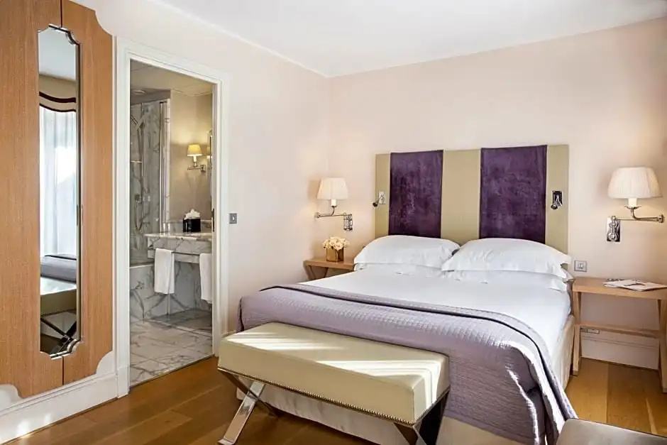 Superior Double room (full double bed)