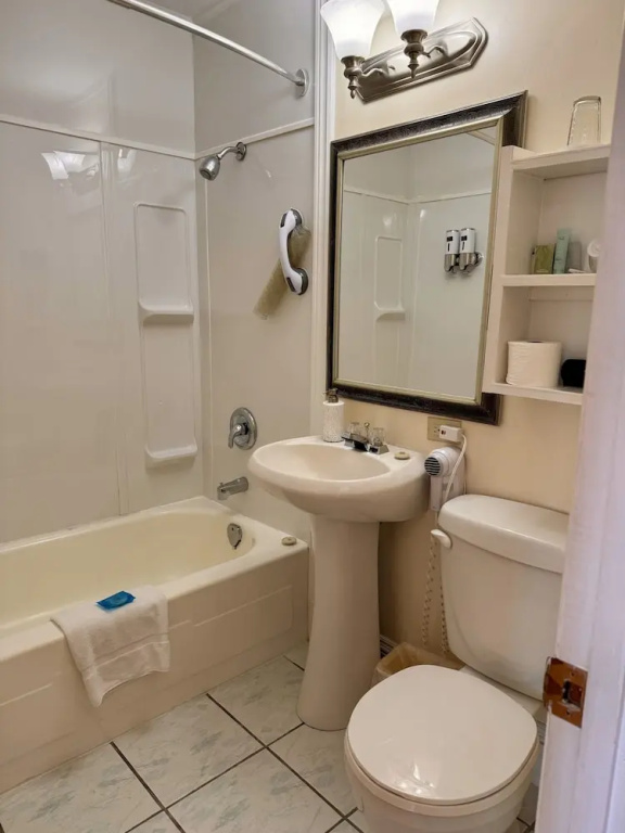 Standard Triple room