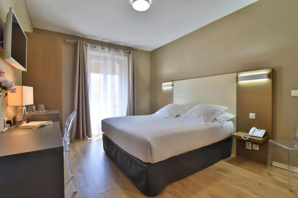 Hotel Amirauté - Chambres