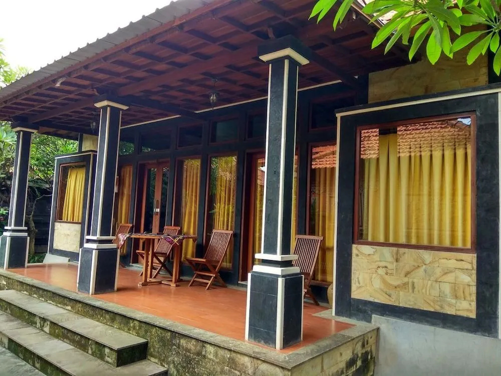 D'Kubu Legian Villa & Guest House