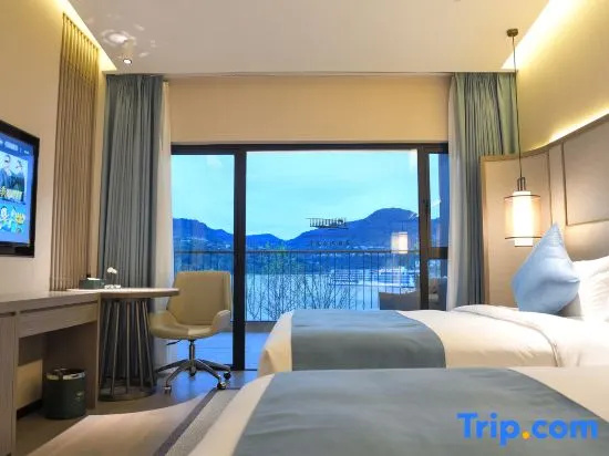 Deluxe Double room with river view (twin beds)