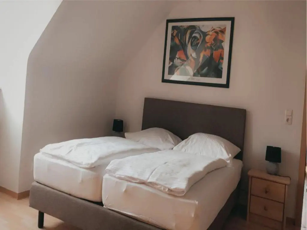 2 Bedrooms Cottage