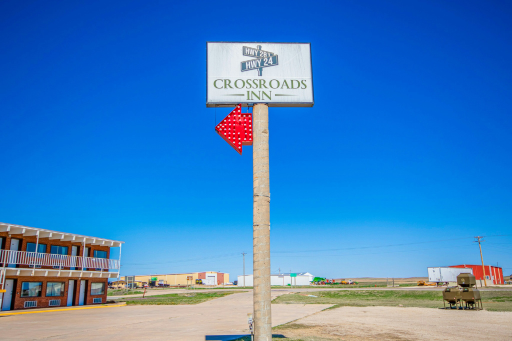 OYO Crossroads Inn