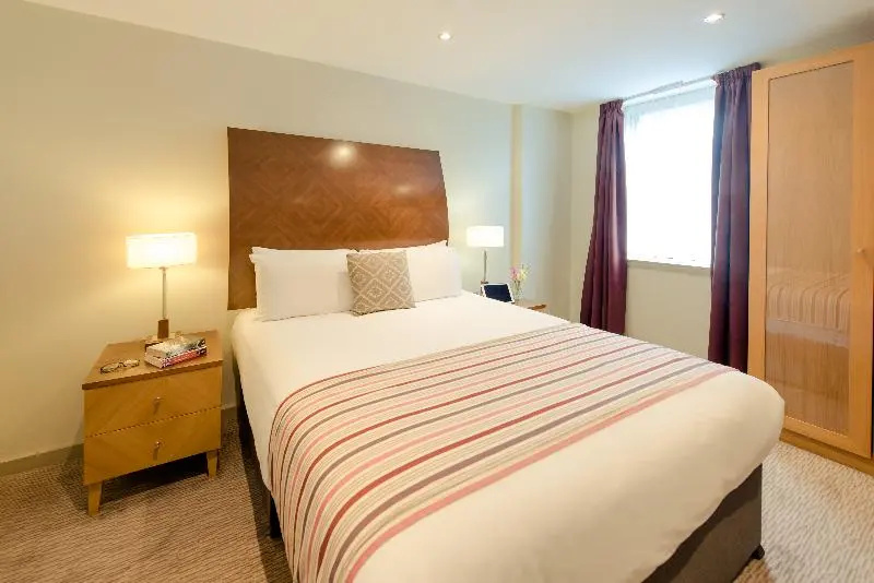 PREMIER SUITES Manchester - Chambres