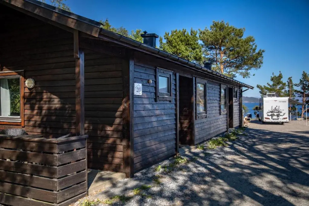 2 Bedrooms Cottage