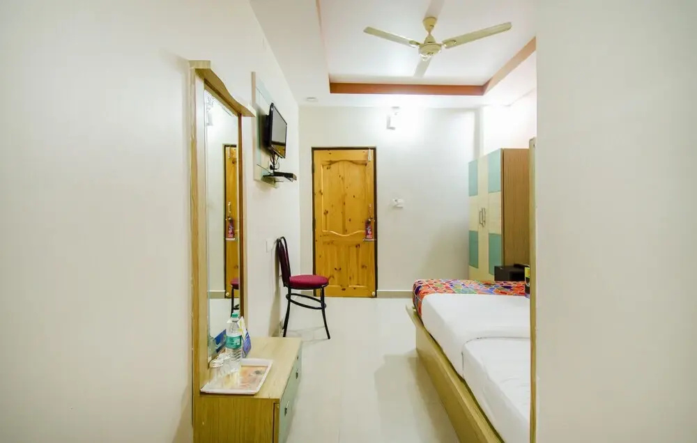 Emirates Suites by FabHotels