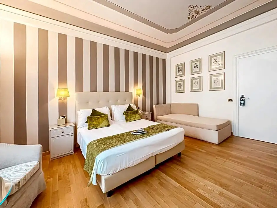 Hotel Jolanda - Chambres