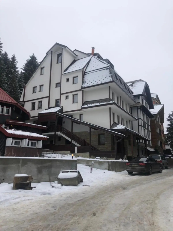 Ski House