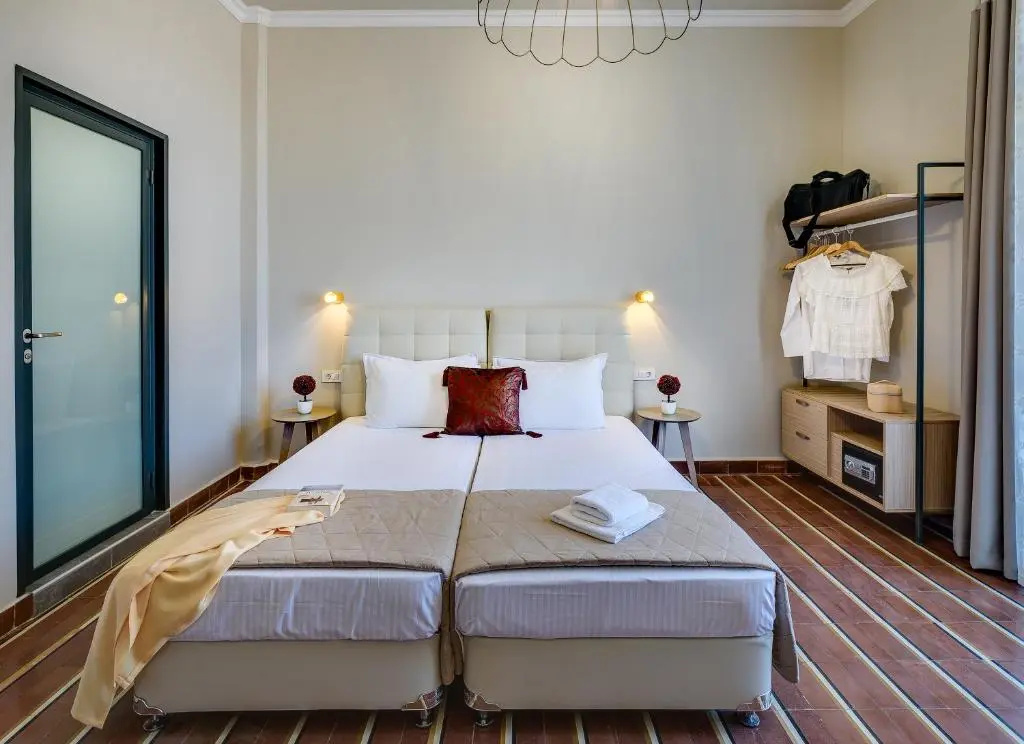 Deluxe Suite