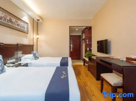 Deluxe Double room (full double bed)
