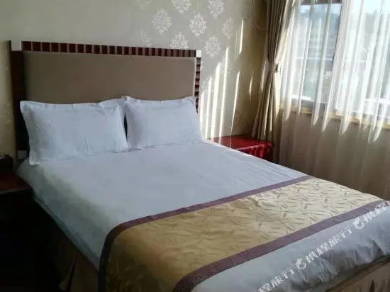 Tongnan Tianbao Hotel
