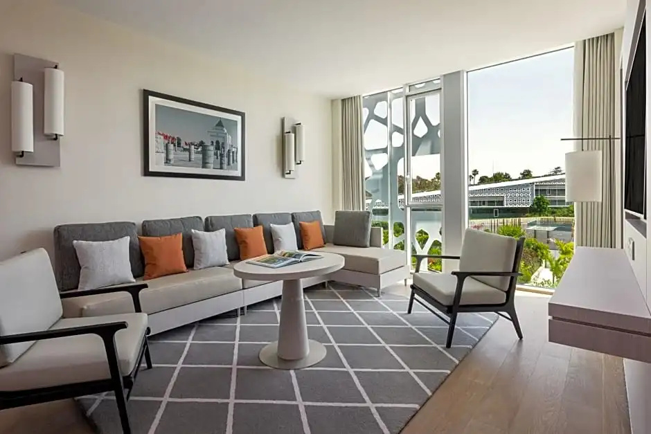 Executive Double Club Suite with pool view (full double bed)