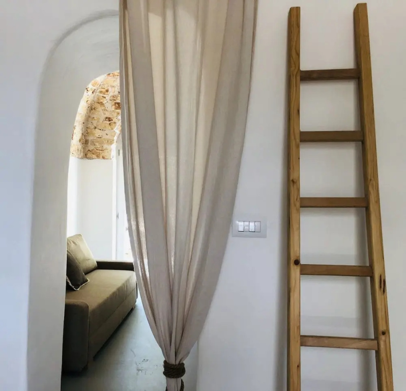 Impeccable 3-bed Villa in Contrada Sessana Grande