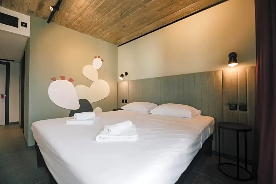 Ibis Styles St. Paul's Bay Malta Room Type - Superior Double or Twin Room with Sea View Ibis Styles St. Paul's Bay Malta Room Type - Superior Double or Twin Room with Sea View
