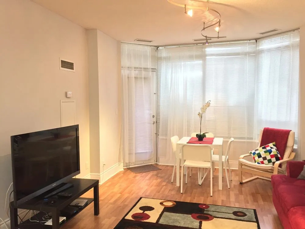 Pelicanstay at Square One Mall - фото 11