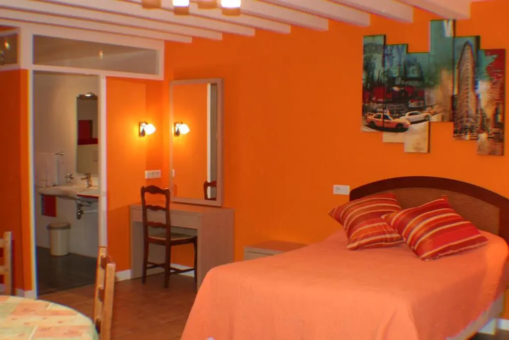 Logis Hotel Aux Tauzins - Chambres