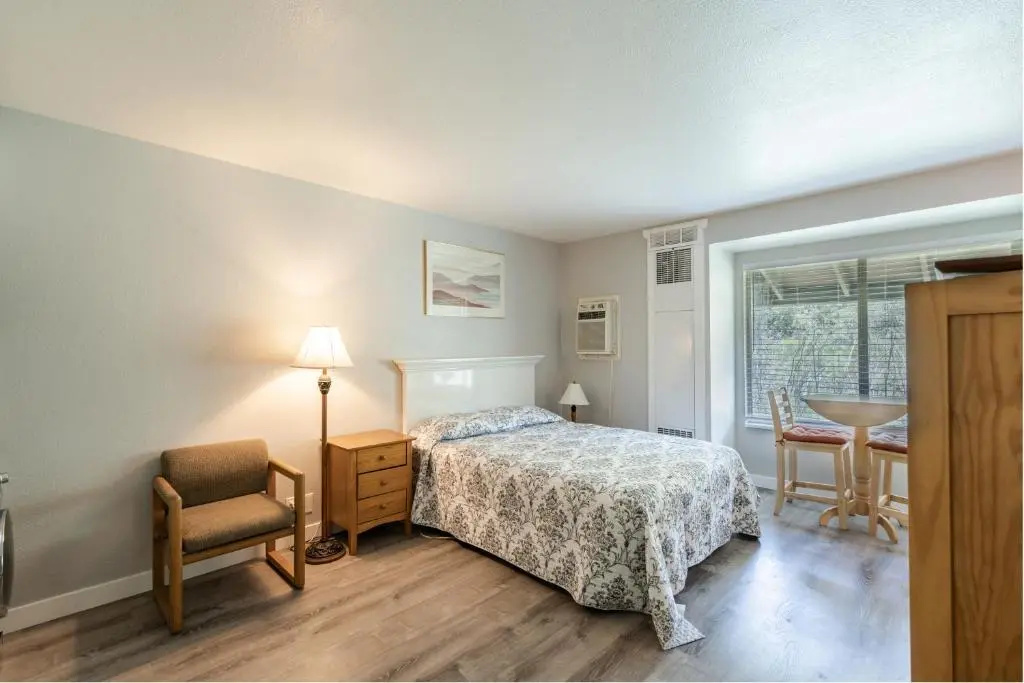 Double Studio (full double bed)