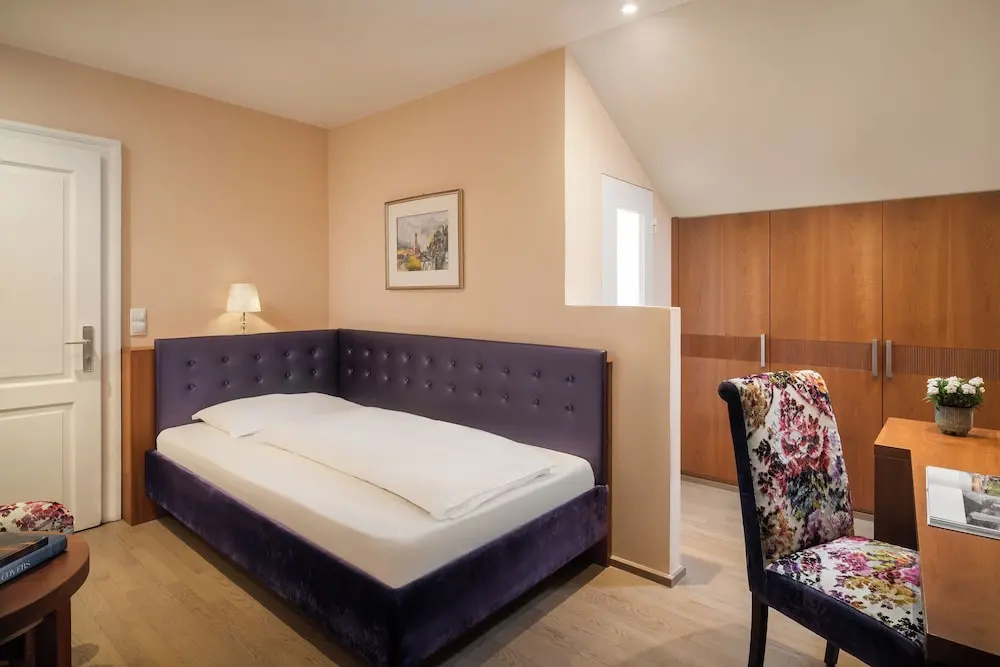 Boutique Single room