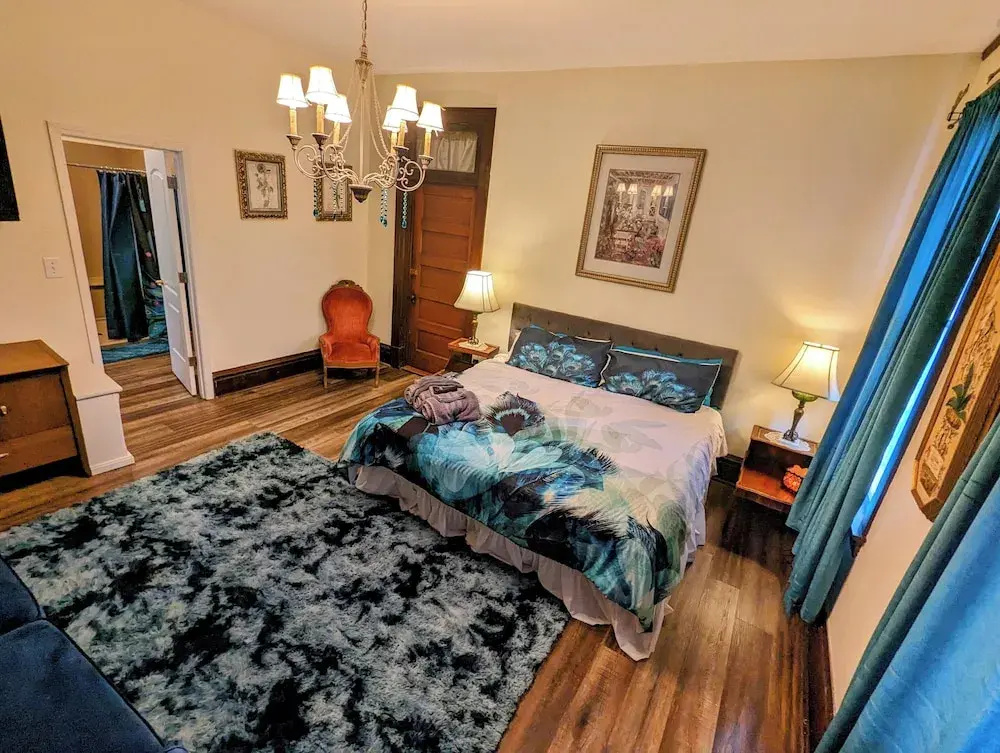 Deluxe Suite